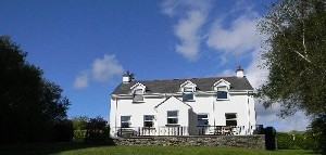 " Fir House", Reenmeen East, Glengarriff, Co. Cork. P75YY82